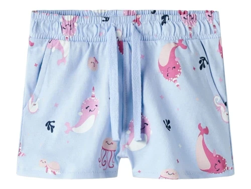Lyseblå jersey shorts fra Name it med print af pink hvaler og andre havmotiver 113215112 chambray blue whales